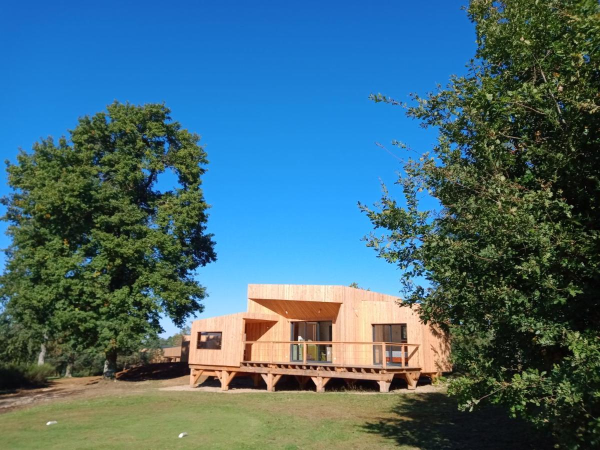 Les Lodges Du Golf De La Marterie Saint-Félix-de-Reillac-et-Mortemart Dış mekan fotoğraf